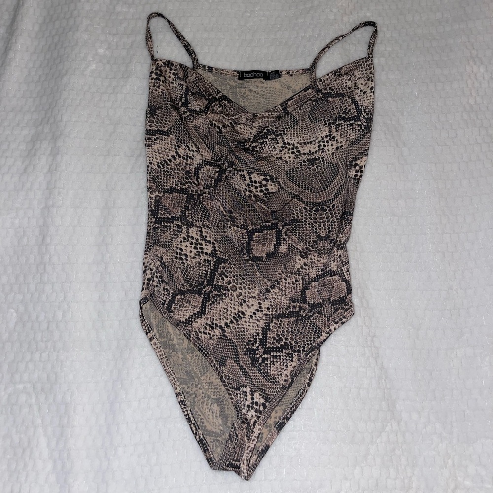 Boohoo snake skin Body Suit size US2